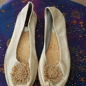 NWT Silver and beige casual shoe